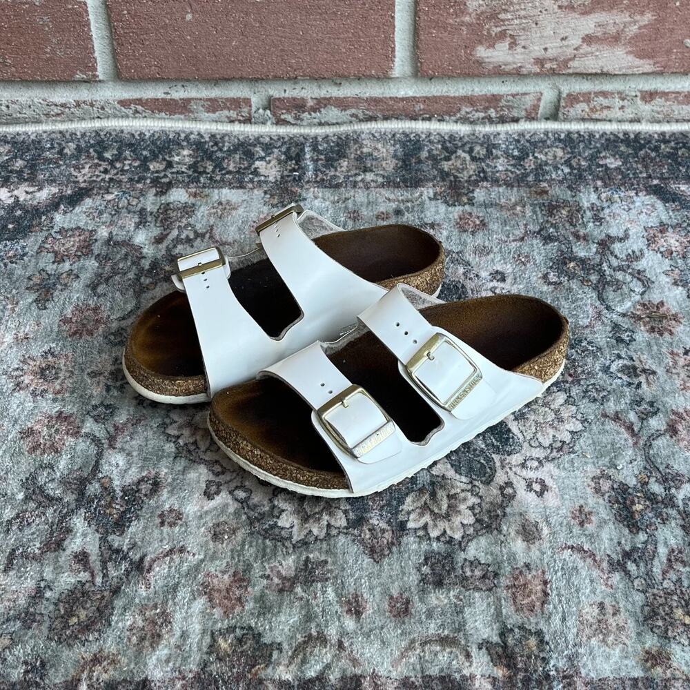 Birkenstock Arizona Kids White Sandals / EU 29 US Kids 11 11.5 / Gold Buckle